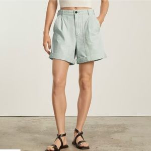 Everlane tourist short